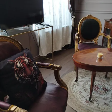 Le Palazzo Yes Bed & Breakfast