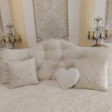 Le Palazzo Yes Bed & Breakfast